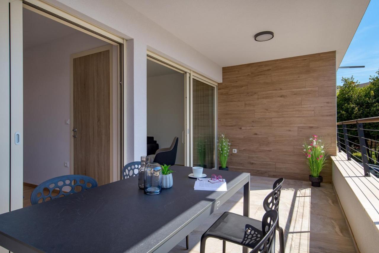 Apartment Val Pjescana Uvala Ngoại thất bức ảnh